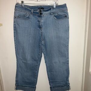 New York & Company Light Blue Cropped Jeans